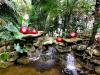 oo_crusty_light-object_red_flamingo-gardens_IMG_0513_BB